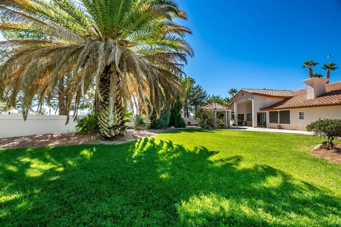 Luxury Redefined Indoor Comfort Outdoor Bliss Λας Βέγκας